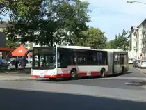 MAN Niederflurbus 3. Generation (Lion's City) auf der Linie 933 nach Duisburg-Neudorf Universit�t Nord an der Haltestelle Duisburg-Neuenkamp Javastra�e.(1.10.2012) 