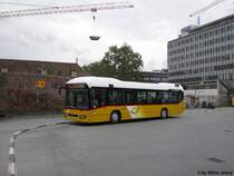 Postauto/PU Steiner Nr. 8 (Volvo 7700 Hybrid) am 26.9.2012 beim Bhf. Bern.