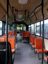 Der Fahrgastraum eines Mercedes-Benz O 405 G. Das Fahrzeug gehrt dem Privatunternehmen Busverkehr Zipper GmbH aus Grnstadt und wird im Schlerverkehr eingesetzt. Es ist ein ehemaliges Fahrzeug der Stadtwerke Saarlouis.