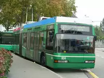 BVB, Basel. Neoplan N6020 (Nr.924) in Riehen, Habermatten. (1.4.2007)