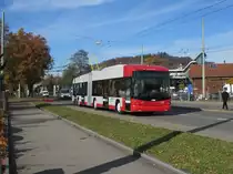 Nun sind die  Nachz�gler  im Einsatz! Stadtbus Nr. 122 am 9.11.2012 kurz vor der Eishalle auf der Linie 3 Richtung Oberseen.