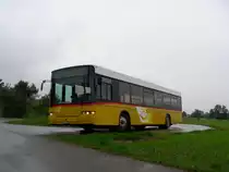 Kuhn, Merenschwand. Volvo/Hess B10L (AG 17'856) in Geltwil, Isenbergschwil. (17.10.2009)
