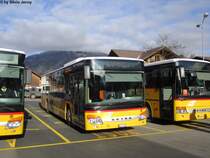 Postauto/PU K�bli Nr. 01 (Setra S415NF) am 13.11.2012 beim Bhf. Gstaad.