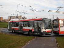 �koda 21Tr, DP Brno #3015, 2.11.2012, Osov� Brno (Br�nn).