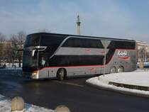 Ein Setra S 431 DT von Kn�pfel-Reisen in Stuttgart am Weihnachtsmarkt. Am 08.12.12