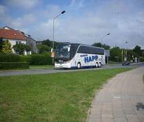 Setra 416 HDH von dem Reiseb�ro Happ aus Deutschland im Stadthafen Sassnitz am 03.07.2012 

