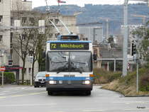 VBZ - Mercedes O 405 GTZ Trolleybus  Nr.110 unterwegs auf der Linie 72 in Z�rich am 23.12.2012