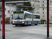 VBZ - Mercedes O 405 GTZ Trolleybus  Nr.113 unterwegs auf der Linie 72 in Z�rich am 23.12.2012