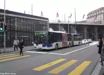 tl Nr. 621 (Neoplan Centroliner Evolution N4522) am 22.12.2012 in Lausanne-Flon.