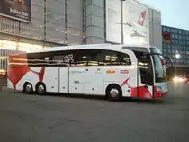 Mercedes Benz Travevo de la maison HEGGLI Reisen, v�hicule officiel de l'�quipe nationale suisse de football, photographi� le 21.10.2012 � l'a�roport de Zurich Kloten