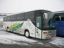 Ein Setra S 415 GT/HD der Fa. Gross, Heilbronn auf dem Parkplatz Messe Stuttgart am 17.01.2013