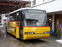 Postauto - Neoplan  GR 159306 vor der Post bei der Postautohaltestelle in Lenzerheide am 20.01.2013