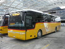 Postauto - VanHool T915  GR  107701 bei den Postautohaltestellen in Chur am 20.01.2013