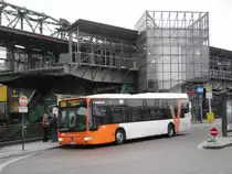 Mercedes-Benz O 530 LE  (Citaro) auf der Linie 608 nach Wuppertal-Langerfeld Dieselstrae,Schleife am S-Bahnhof Wuppertal-Oberbarmen.(5.2.2013) 