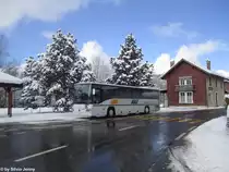 AVJ VD 1005 (Mercedes Integro O550) am 16.1.2013 beim Bhf. Le Pont.