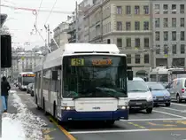 tpg - Hess-Swisstrolley BGT-N2C  Nr.750 unterwegs auf der Linie 19 in der Stadt Genf am 14.02.2013