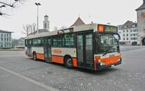 Der Reserve MB 405 N Nr. 63 war heute wieder einmal im Linieneinsatz, im Bild ist er auf der Linie 9 bei der Haltestelle Solothurn Amthausplatz, 05.03.2013.