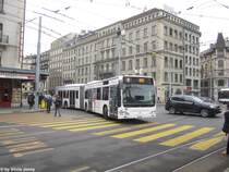 tpg Nr. 190 ''suisseenergie.ch'' (Mercedes CitaroII O530G) am 7.3.2013 in Genve, Chantepoulet. Auch in Genf ist ein Vollwerbebus fr suisseenergie, resp. Energie-Schweiz unterwegs.