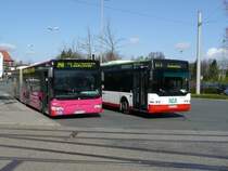 12.04.08,NEOPLAN der HCR �berholt den Citaro der BOGESTRA,Wanne Eickel Hbf.Man beachte das Nummernschild vom NEOPLAN:HER-CR-46,
Herne-Castrop-Rauxel Bus 46.Dieses Buchstaben-u.Zahlenspiel kennt man eher vom Privat-PKW.
