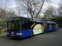 Neoplan Gelenkbus,Bogestra Linie 368 ,Pause in Wanne Eickel,
Werbetr�ger von  via bartolo .(13.04.2008)