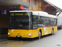 Postauto - MAN  ZH  781196 in Langnau-Gattikon unterwegs auf der Linie 240 am 31.03.2013