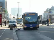 Dieser Bus ist ein MB Citaro Wagen der Hochbahn in der M�nckebergstra�e in Hamburg. 2.April 2013.