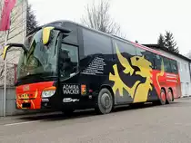 SETRA S416GT-HD wartet vorm Hotel in Ried i.I. auf die Mannschaft des FC Admira Wacker M�dling; 130406