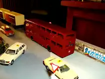 Dieser MAN SD 202 wurde von mir selbst als Bahnbus umlackiert. Er tr�gt die Farbgebung  purpurrot  und wurde mit den alten DB-Logos versehen. Er geh�rt ebenfalls zur DB-Regiobus-Tochter  Eistal-Bus .