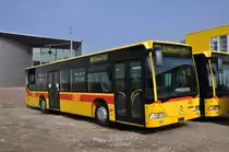 Die BLT mustert einen Teil der Citaros aus. Auf einem Parkplatz in der N�he des Depots H�slimatt steht der Citaro mit der Betriebsnummer 2. Die Aufnahme stammt vom 04.04.2013.