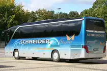 Setra 415 HD  Starcar  in Berlin D beim Olympia-Stadion, Schneider Reisen und Transport AG, Langendorf, SO 20819, Aufgenommen am 11. September 2007