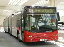 Neoplan Centroliner Evolution Gelenkbus  Dubai bus , Dubai/VAE Flughafen 17.03.2013