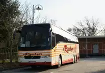 14.4.2013 Am Bahnhof Seebad Ahlbeck. Hinweise zum Bustyp willkommen.