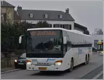 (VS 1517)  Setra S 419 UL des Busunternehmens Simon aus Diekirch verl�sst die Bushaltestelle am Bahnhof Mersch.  08.04.2013