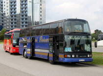 Setra-Doppeldecker steht als Transfer Shuttlebus von Kofahl-Reisen f�r Fahrg�ste der Aidabella zwischen Rostock Hbf und Warnem�nde in H�he ZOB Rostock Hauptbahnhof/S�d.10.05.2013