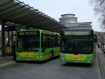 STOAG Wagen 642,MAN Gelenkbus, Linie SB 93 Fr�belplatz �ber OB Hbf.,Vorbeifahrt an MB Citaro ,Linie SB 94.(19.04.2008)