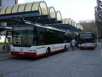 Bogestra Neoplan mit Werbung Citibank als Linie 336 von Bochum Hbf., nach Dortmund-L�tgendortmund,der Solaris U18 nach Hattingen
Ein/Ausstieg in der 2.Reihe.(19.04.2008)