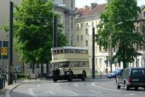 Dieser B�ssing D2 war an diesem Wochenende das erste Mal restauriert der �ffentlichkeit vorgestellt worden und besticht am Ossietzkyplatz durch seine sehr extreme Kurvenlage. (20.05.07)