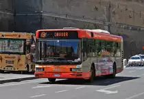atac 5093 (Iveco CityClass) als Linie 49 nach Cavour am 13.05.2013 beim Vorplatz des Vatikanschinen Museums.