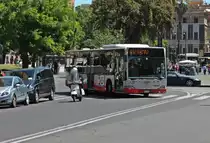 Am 13.05.2013 fuhr atac 7627 (Mercedes-Benz Citaro O530 I) als Linie 492 am Piazza del Risorgimento in der N�he vom Vatikan.
