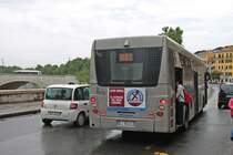 Heckansicht von einem BredaMenarinibus Avancity+ (atac 9532) auf der Linie 881 in der N�he vom Vatikan.