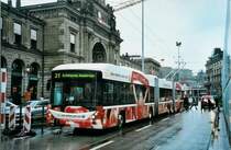 VBZ Z�rich Nummer 63 Hess/Vossloh Doppelgelenktrolleybus am 17. M�rz 2008 Z�rich, Bahnhof (mit Vollwerbung f�r die Euro 08)