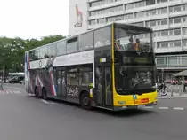 Neoman A39 BVG Wagen 3277 als 200 Philharmonie am 15.06.13 am Bahnhof Zoo 
