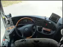 Arbeitsplatz des Mercedes Travego von Becker-Strelitz-Reisen aus Deutschland 18.06.2013