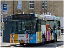(ZU 1004) Heuliez Niederflurbus an der Bushaltestelle beim Hauptbahnhof in Luxemburg. 17.06.2013