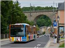 (GU 7218)  Mercedes Benz Citaro kurvt durch die Engen Straen der Stadt Luxemburg.  14.06.2013
