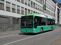 Mercedes Citaro mit der Betriebsnummer 808 auf der Linie 33 kurz vor der Haltestelle Schifflnde. Die Aufnahme stammt vom 16.06.2013.