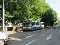 VBZ Nr. 119 am 7.6.2013 beim Central. Nun braucht man schon etwas Geduld um noch ein Auslaufmodell  GTZ  vor die Linse zu kriegen.