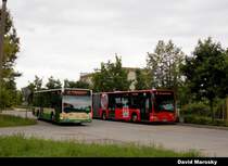 537 berholt Wagen 592 der VBBr in Hohenstcken-Nord .