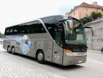 SETRA-S415HDH von Schfer-Reisen hat sich auf der Donaulnde in Passau eingefunden; 130629