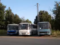 Ende der Arbeit und drei Karosa Wagen in T�bor. Von links: Stadtbus Karosa B732, Schulbus Karosa C935 R�cr�o und letzte Reisebus Karosa LC735. (30.6.2013)